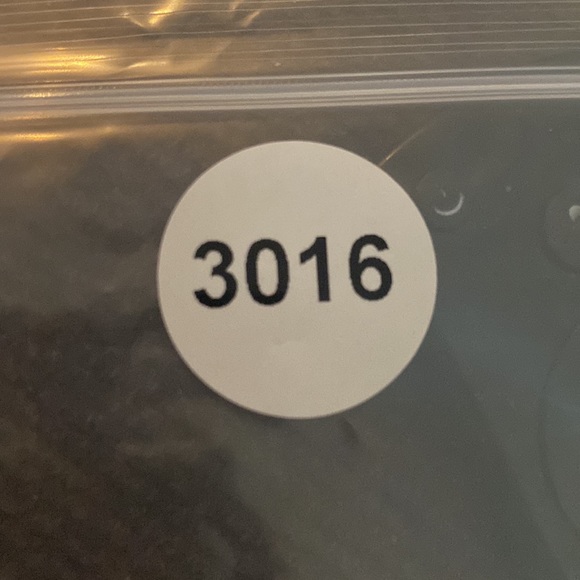 FREDRICK’S OF HOLLYWOOD Medium Scalloped Lace Set - Picture 12 of 12